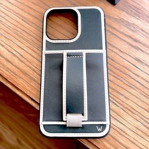 iPhone 13 Pro Walli case